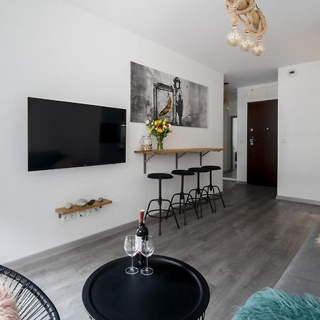 Unique Apt Eve - Free Garage Krasków Εξωτερικό φωτογραφία